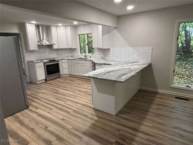 1353 Lake Martin Drive, Kent, OH 44240