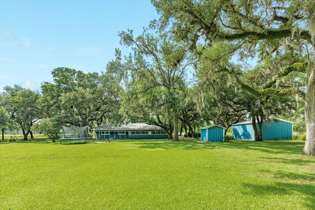 18792 Highway 35, Sweeny, TX 77480
