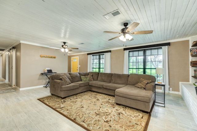 18792 Highway 35, Sweeny, TX 77480