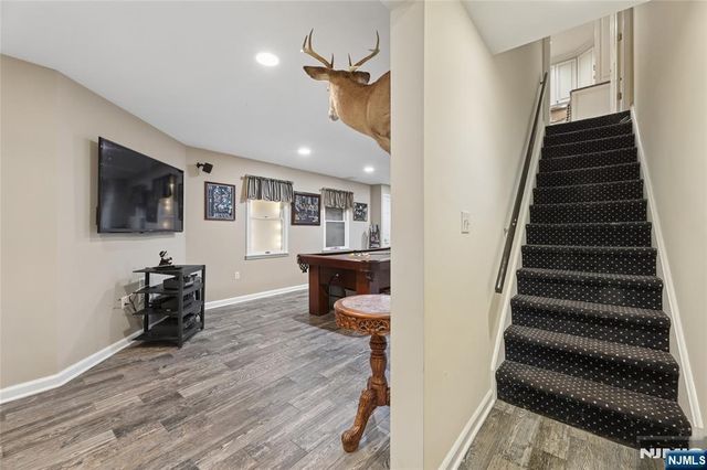 7 Valen Court 2, Franklin Lakes, NJ 07417