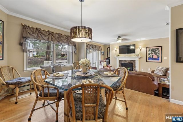 7 Valen Court 2, Franklin Lakes, NJ 07417