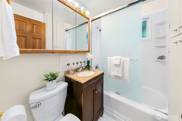 15545 8th Avenue NE, Shoreline, WA 98155
