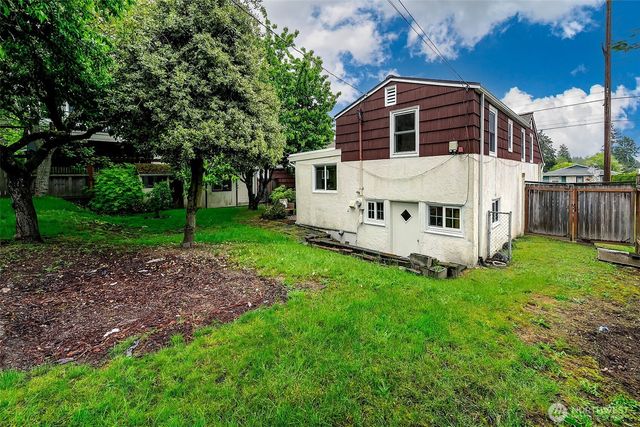 15545 8th Avenue NE, Shoreline, WA 98155