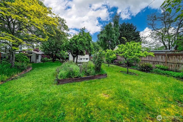 15545 8th Avenue NE, Shoreline, WA 98155