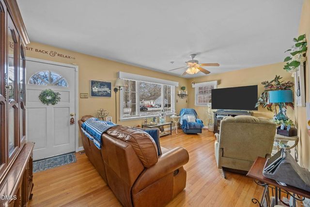 109 Crestview Drive, Durham, NC 27712