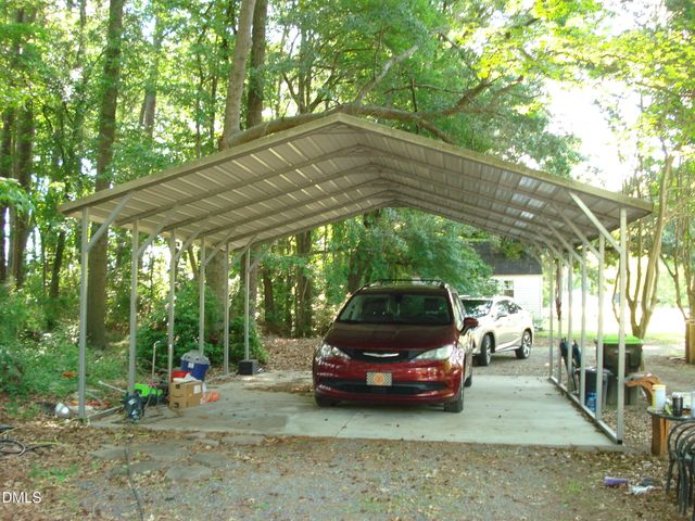 41 Deerfield Lane, Dunn, NC 28334