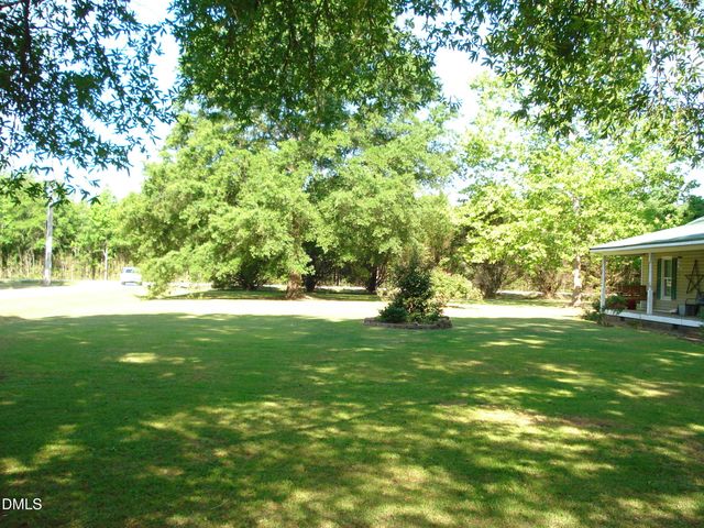 41 Deerfield Lane, Dunn, NC 28334