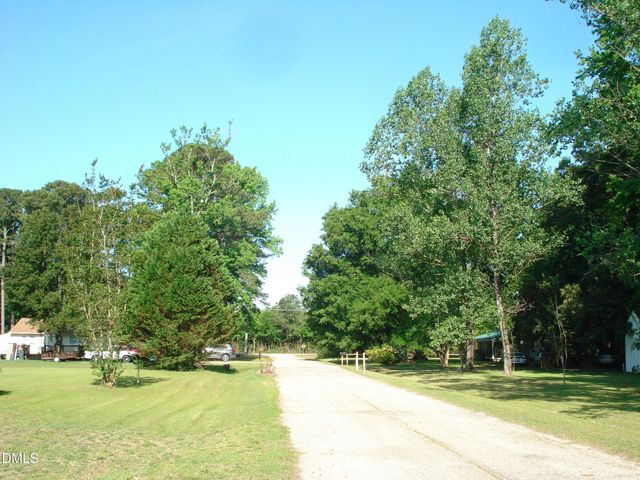 41 Deerfield Lane, Dunn, NC 28334