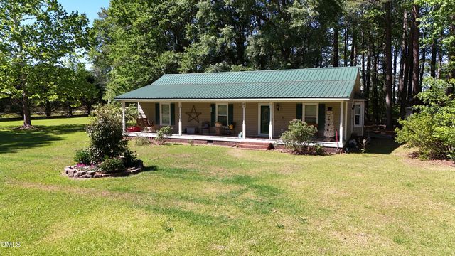 41 Deerfield Lane, Dunn, NC 28334