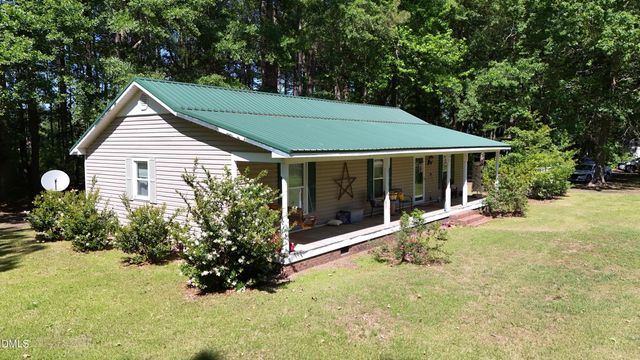 41 Deerfield Lane, Dunn, NC 28334
