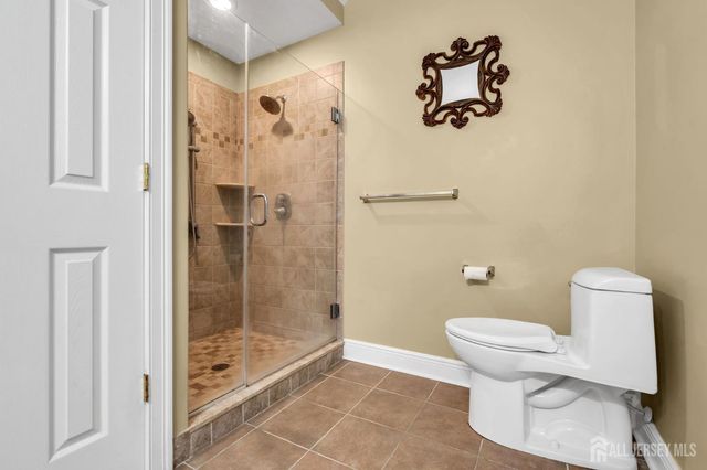 6 William Martin Way, Flemington, NJ 08822