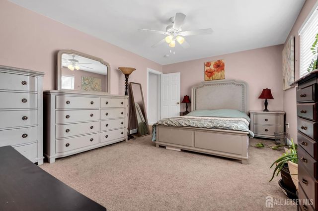 6 William Martin Way, Flemington, NJ 08822