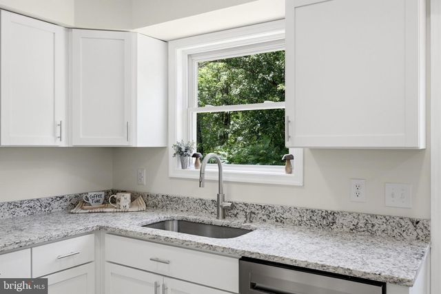 1355 PERRY, Winchester, VA 22602