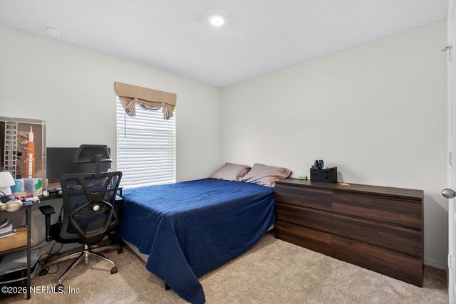 2 RADIUM Lane, Palm Coast, FL 32164