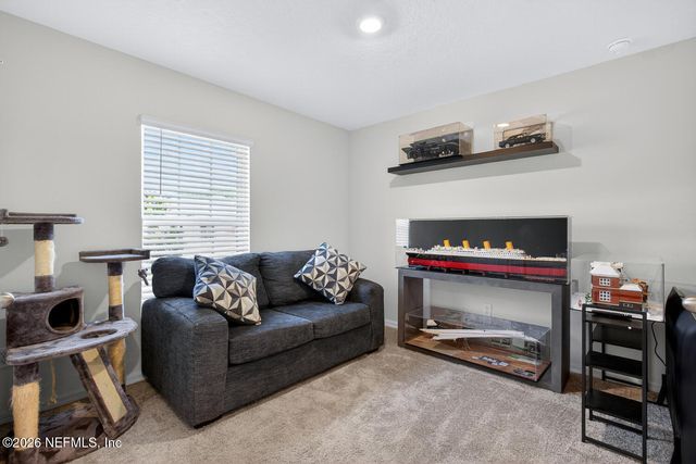 2 RADIUM Lane, Palm Coast, FL 32164