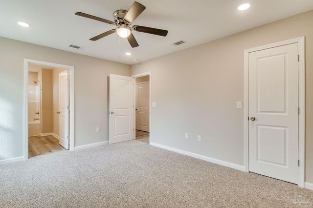 5601 Riviera Dr, Milton, FL 32583