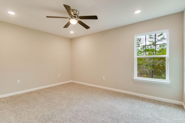 5601 Riviera Dr, Milton, FL 32583