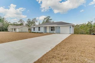 5601 Riviera Dr, Milton, FL 32583