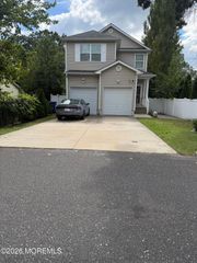 606 Barnegat Avenue, Toms River, NJ 08755