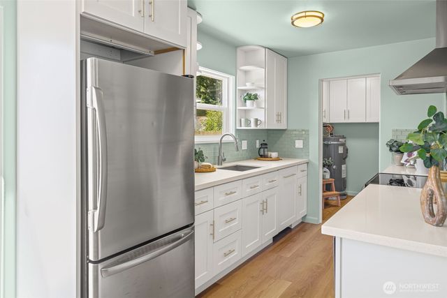 3416 Elwood Drive W, University Place, WA 98466
