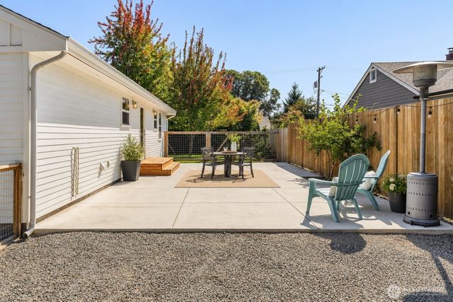 3416 Elwood Drive W, University Place, WA 98466
