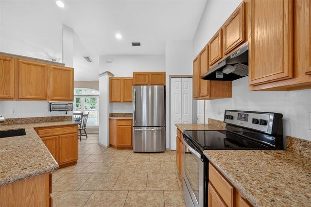 5308 OLD HICKORY LANE, Fruitland Park, FL 34731