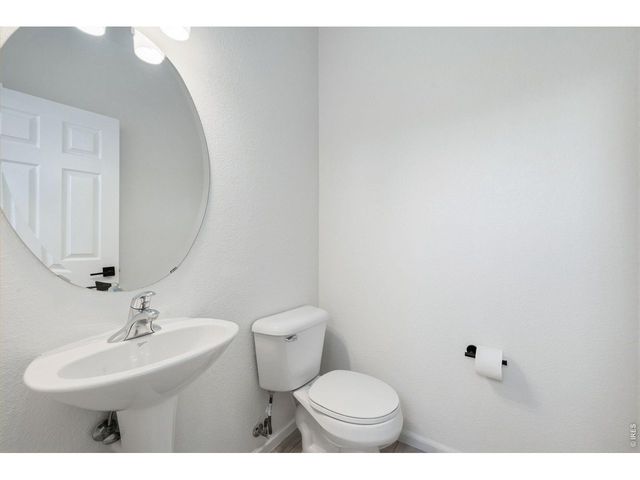 2215 Watersong Cir, Longmont, CO 80504