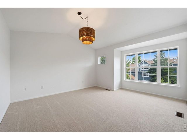 2215 Watersong Cir, Longmont, CO 80504