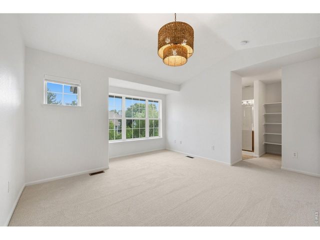 2215 Watersong Cir, Longmont, CO 80504