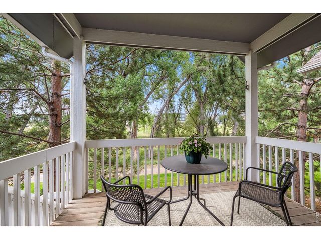 2215 Watersong Cir, Longmont, CO 80504