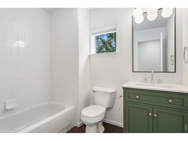 2215 Watersong Cir, Longmont, CO 80504