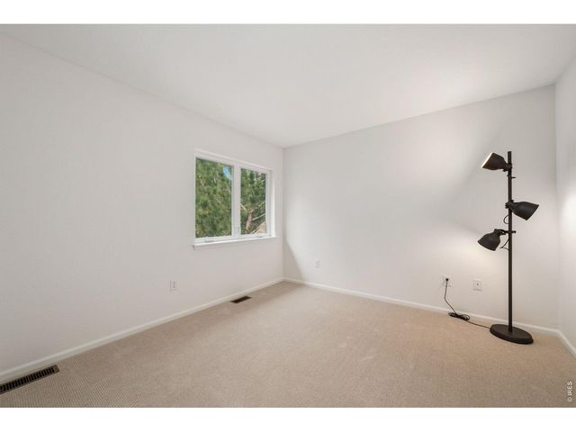 2215 Watersong Cir, Longmont, CO 80504