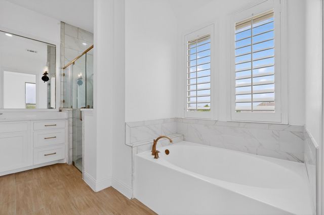 10813 Alta Sierra Drive, Benbrook, TX 76126