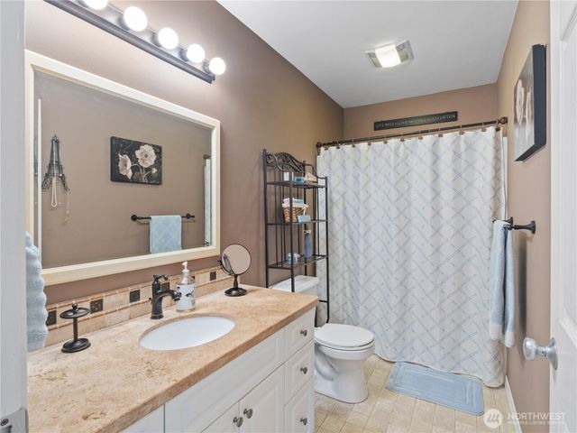 2003 Buttercup Drive, Lynden, WA 98264