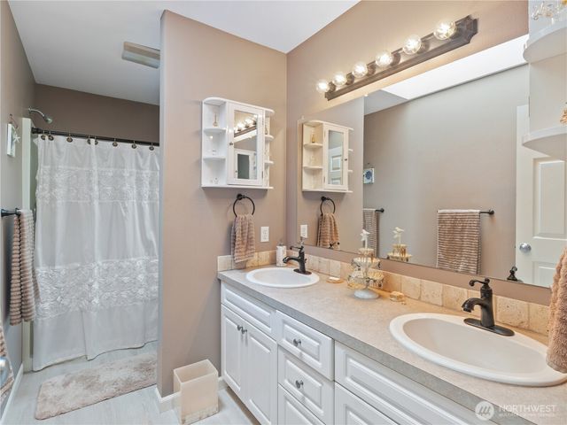 2003 Buttercup Drive, Lynden, WA 98264