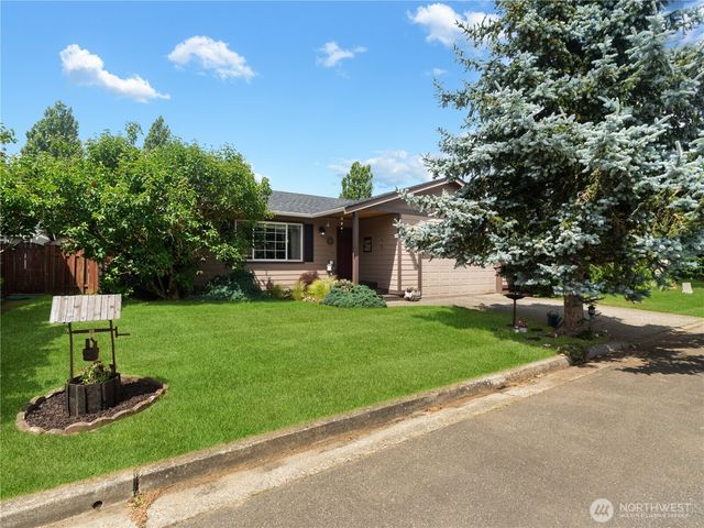 2003 Buttercup Drive, Lynden, WA 98264