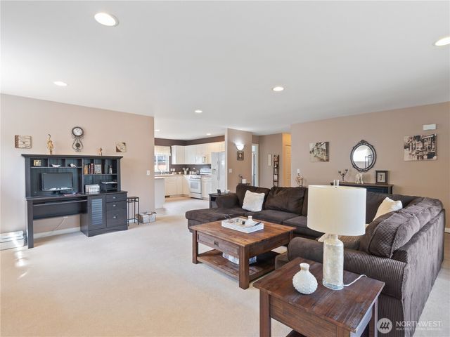 2003 Buttercup Drive, Lynden, WA 98264