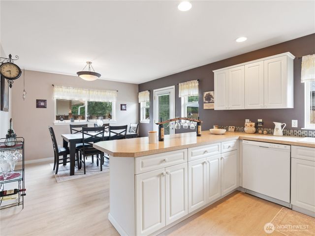 2003 Buttercup Drive, Lynden, WA 98264