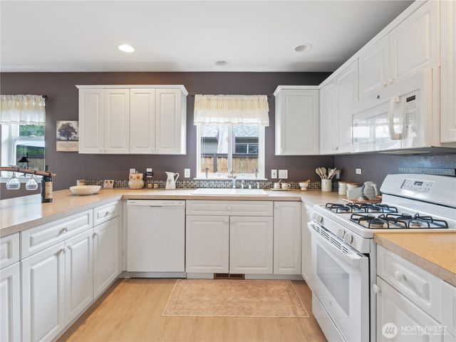 2003 Buttercup Drive, Lynden, WA 98264