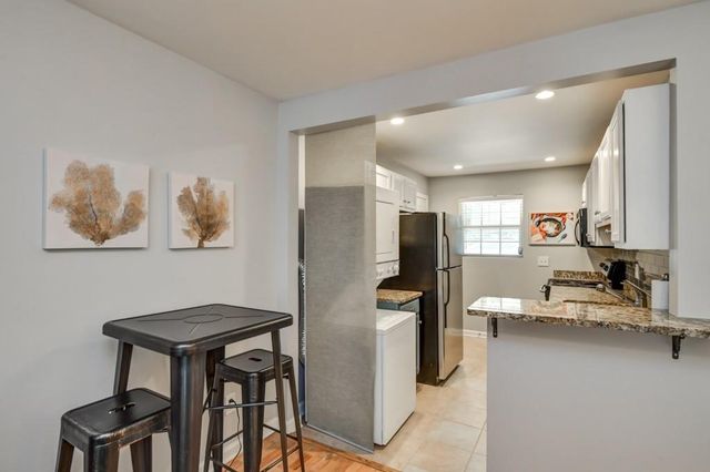 210 Sampson NE Street 5, Atlanta, GA 30312