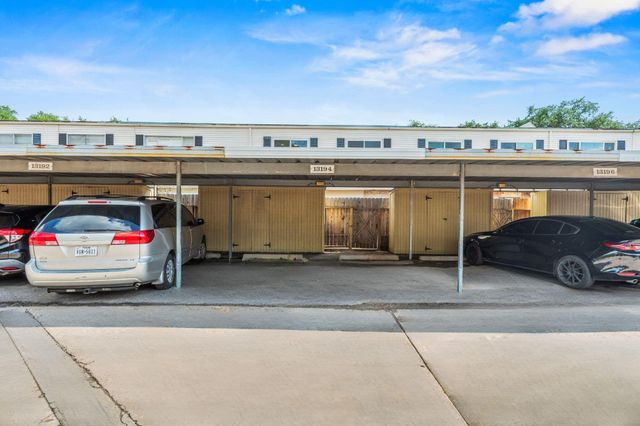 13194 Trail Hollow Drive 3194, Houston, TX 77079