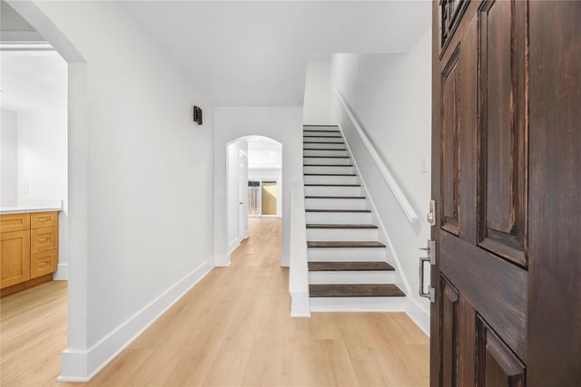 13194 Trail Hollow Drive 3194, Houston, TX 77079