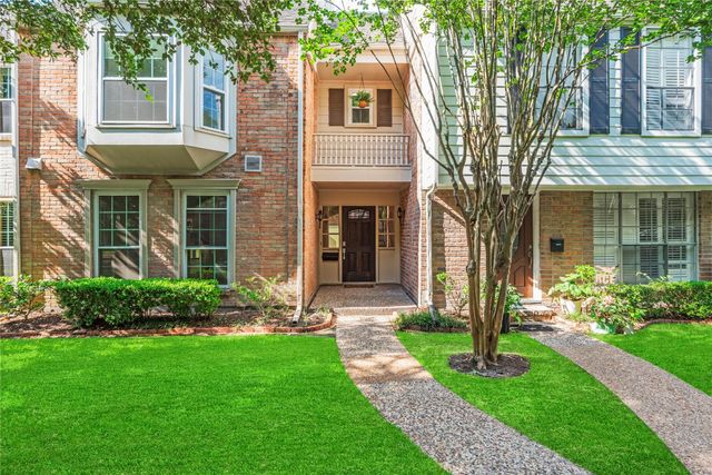 13194 Trail Hollow Drive 3194, Houston, TX 77079