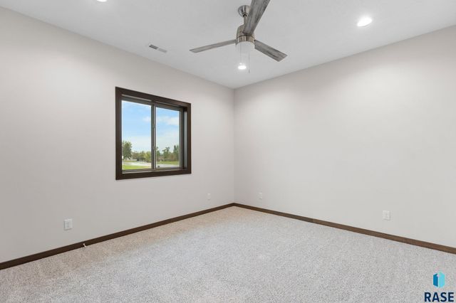 505 Mill Pond Rd Road 1, Rock Rapids, IA 51246