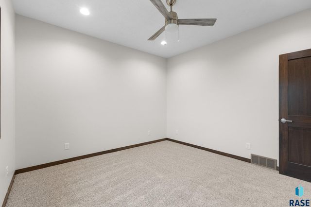 505 Mill Pond Rd Road 1, Rock Rapids, IA 51246