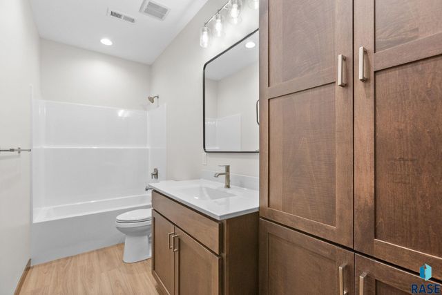 505 Mill Pond Rd Road 1, Rock Rapids, IA 51246