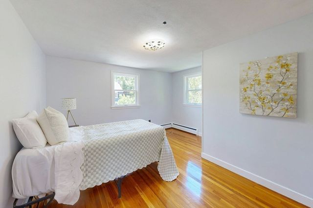 29 Buckingham Rd, Milton, MA 02186