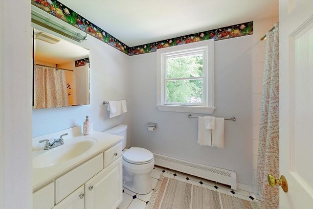 29 Buckingham Rd, Milton, MA 02186