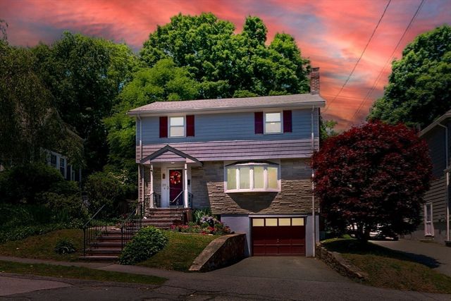 29 Buckingham Rd, Milton, MA 02186