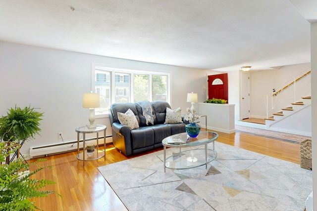 29 Buckingham Rd, Milton, MA 02186